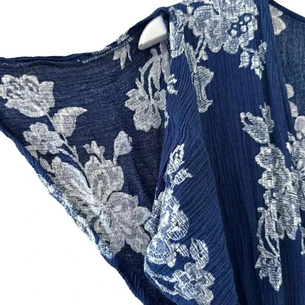 Lulu's Midnight Blue and White Floral Maxi Dress - Picture 7 of 14